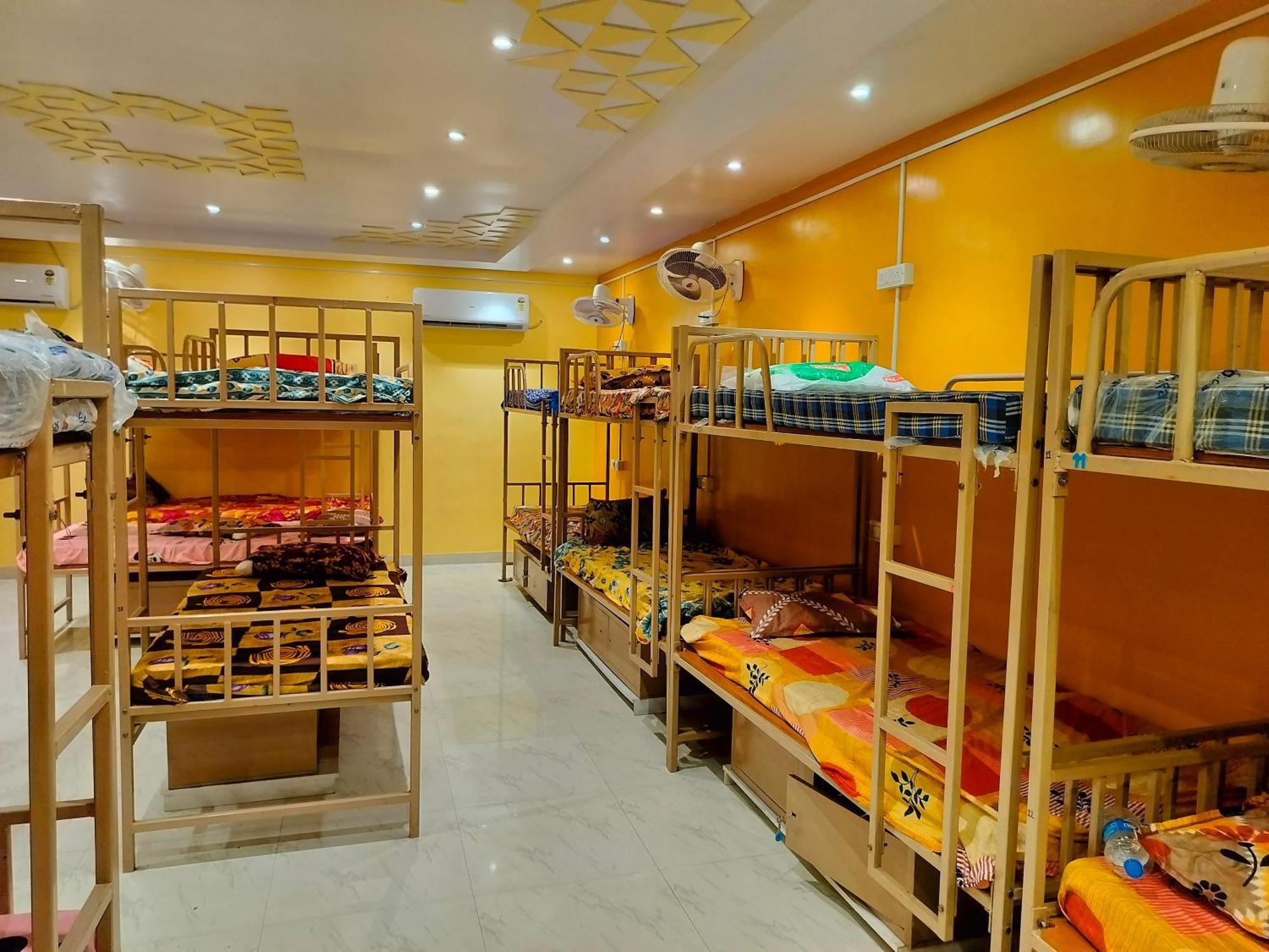 Hostel Sri Durga Jatri Nibasa Brahmapur Exterior foto